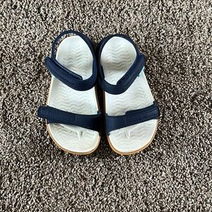 Native Shoes - Size 9